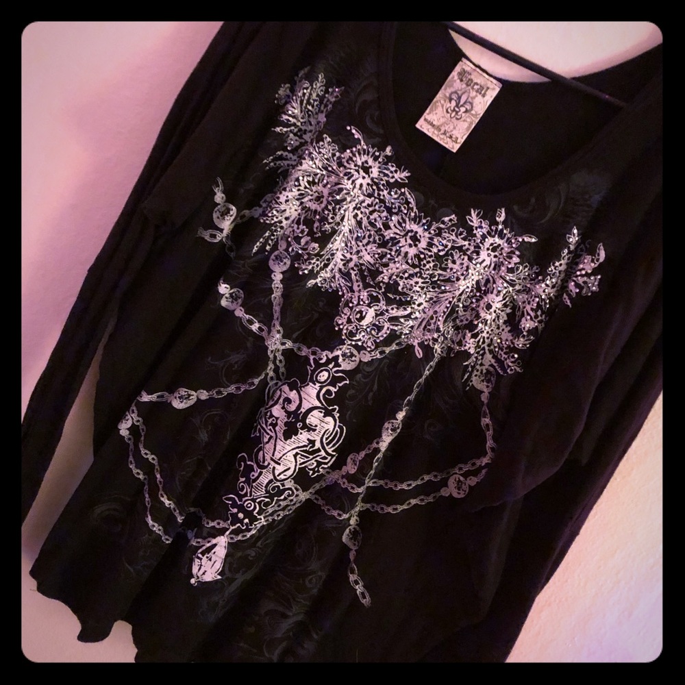 Black long sleeve shirt